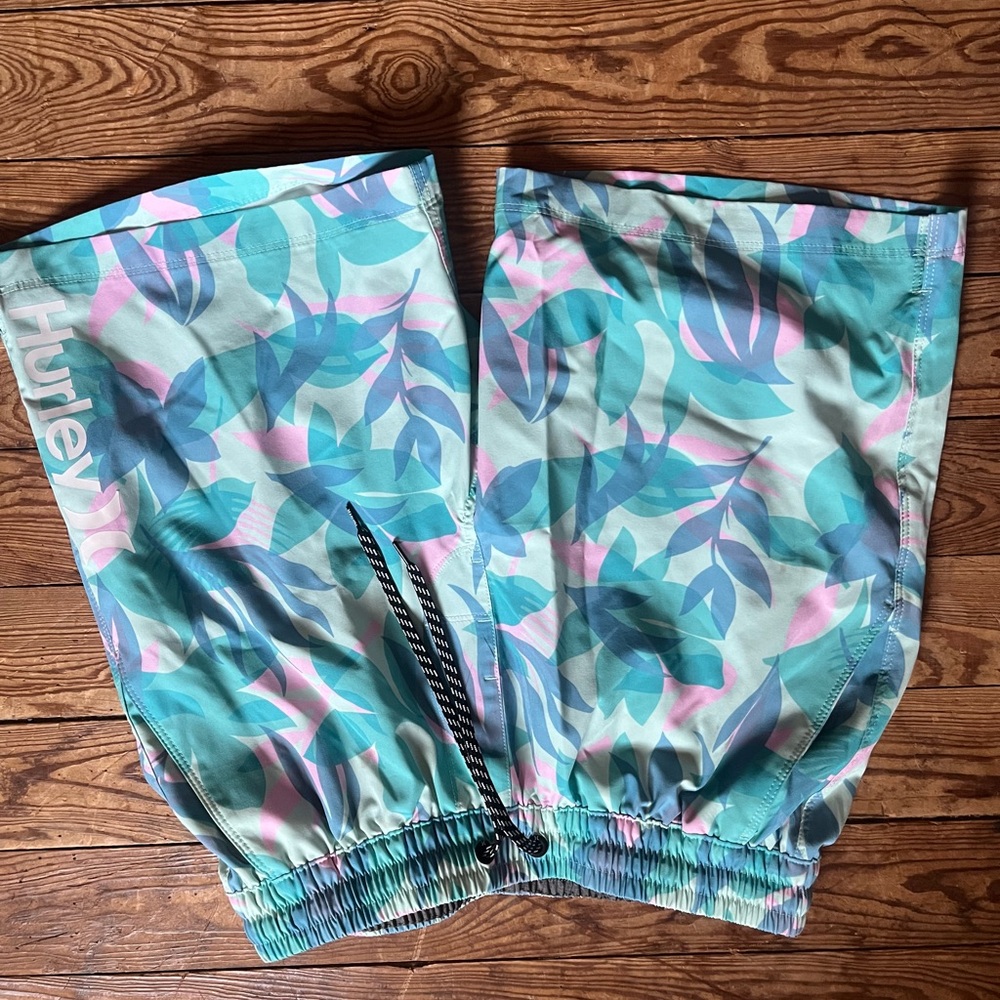 Hurley Leaf Print Shorts - Teal and Pink